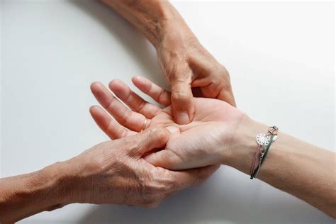 massage handentspannung|Handmassage Anleitung: In 5 Schritten zur Entspannung.